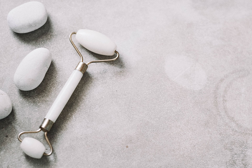 When & How to Use a Jade Roller in Your Skincare Routine